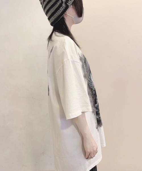 NOVESSEL(ノベセル)の「『NOVESSEL/ノベセル』エンジェルプリント半袖Tシャツ(Tシャツ/カットソー・レディース・ホワイト/ブラック・FREE)」の8枚目の写真