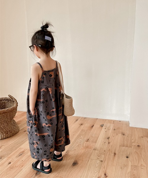 aimoha（アイモハ）の「【aimoha-KIDS-】子供服 プリント7分丈サロペット (SS)（サロペット/オーバーオール・キッズ・ダークグレー/ライトベージュ・80/90/100/110/120/130）」の15枚目の写真