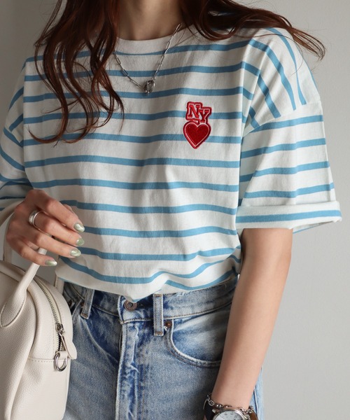 COURO(コウロ)の「NYハートワッペンTシャツ(Tシャツ/カットソー・レディース・ミント/オートミール/ホワイト×ネイビー/ネイビー/ブラック×ホワイト/ホワイト/ネイビー×ホワイト/ホワイト×ブルー/ホワイト×ブラック/ホワイト×グリーン/ブラック/ネイビー系/クリーム・M/L)」の3枚目の写真