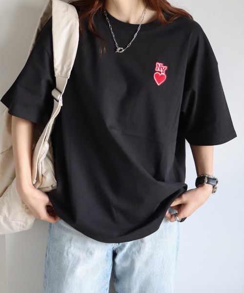 COURO(コウロ)の「NYハートワッペンTシャツ(Tシャツ/カットソー・レディース・ミント/オートミール/ホワイト×ネイビー/ネイビー/ブラック×ホワイト/ホワイト/ネイビー×ホワイト/ホワイト×ブルー/ホワイト×ブラック/ホワイト×グリーン/ブラック/ネイビー系/クリーム・M/L)」の14枚目の写真