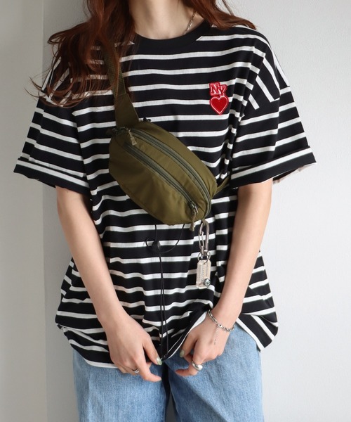 COURO(コウロ)の「NYハートワッペンTシャツ(Tシャツ/カットソー・レディース・ミント/オートミール/ホワイト×ネイビー/ネイビー/ブラック×ホワイト/ホワイト/ネイビー×ホワイト/ホワイト×ブルー/ホワイト×ブラック/ホワイト×グリーン/ブラック/ネイビー系/クリーム・M/L)」の16枚目の写真