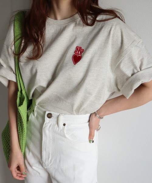 COURO(コウロ)の「NYハートワッペンTシャツ(Tシャツ/カットソー・レディース・ミント/オートミール/ホワイト×ネイビー/ネイビー/ブラック×ホワイト/ホワイト/ネイビー×ホワイト/ホワイト×ブルー/ホワイト×ブラック/ホワイト×グリーン/ブラック/ネイビー系/クリーム・M/L)」の20枚目の写真