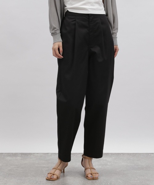 LAKOLE（ラコレ）の「カービーパンツ / 704919（チノパンツ・レディース・カーキ/ブラック/ベージュ・SMALL/MEDIUM）」の2枚目の写真