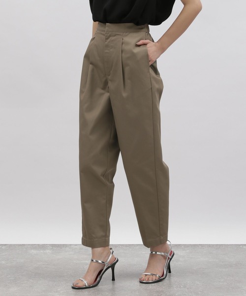 LAKOLE（ラコレ）の「カービーパンツ / 704919（チノパンツ・レディース・カーキ/ブラック/ベージュ・SMALL/MEDIUM）」の12枚目の写真