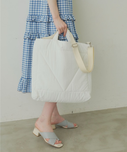 idem（イデム）の「padded big shoulder bag/中綿キルティングショルダーバッグ（トートバッグ・レディース・オフホワイト/ブルー/ブラック・FREE）」の20枚目の写真