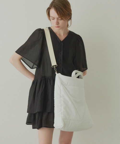 idem（イデム）の「padded big shoulder bag/中綿キルティングショルダーバッグ（トートバッグ・レディース・オフホワイト/ブルー/ブラック・FREE）」の18枚目の写真