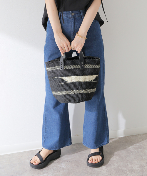 B.C STOCK（ベーセーストック）の「【AFRICAN SQUARE/アフリカンスクエア】 サイザルガラバスケット（かごバッグ・レディース・ブラック・FREE）」の2枚目の写真