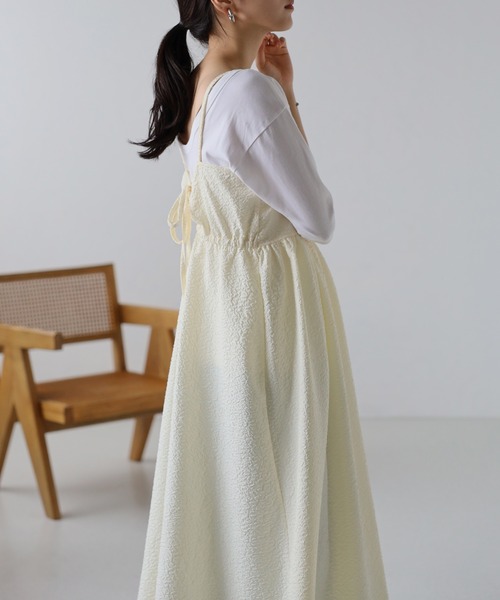amini(アミニ)の「フクレジャガードキャミワンピース(ワンピース・レディース・アイボリー/ブラック・MEDIUM)」の13枚目の写真