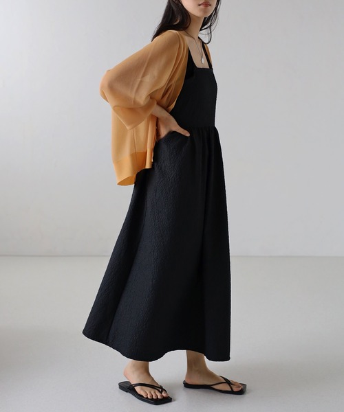 amini(アミニ)の「フクレジャガードキャミワンピース(ワンピース・レディース・アイボリー/ブラック・MEDIUM)」の16枚目の写真