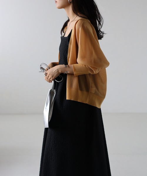 amini(アミニ)の「フクレジャガードキャミワンピース(ワンピース・レディース・アイボリー/ブラック・MEDIUM)」の7枚目の写真