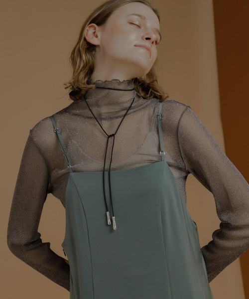 SENSE OF PLACE by URBAN RESEARCH（センスオブプレイスバイアーバンリサーチ）の「ラメシアーハイネックトップ（Tシャツ/カットソー・レディース・ライトベージュ/チャコールグレー/グリーン・ONE）」の15枚目の写真