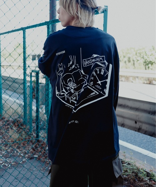 AFYF（エーエフワイエフ）の「【AFYF】AFYF Souvenir Long Sleeve T-Shirt "No.2" by GILDAN Ultra Cotton 6.0oz / AFYFスーベニア ロングスリーブ Tシャツ "No.2" ギルダンウルトラ コットン 6.0oz AFYF グラフィック by ロフトスキー（Tシャツ/カットソー・メンズ・ホワイト系その他/ブラック系その他/ホワイト系その他2/ホワイト系その他3/ホワイト系その他4/ブラック系その他2/ブラック系その他3/ブラック系その他4/ホワイト系その他5/ブラック系その他5/ブラック系その他6/ホワイト系その他6/ブラック系3/ブラック系/ブラック系1/ブラック系2/ホワイト系/ホワイト系1/ホワイト系2/ホワイト系3・LARGE/X-LARGE）」の12枚目の写真