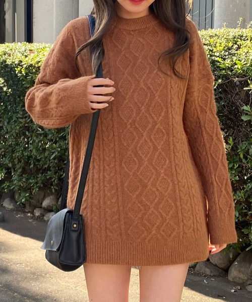 NANEA(ナネア)の「ケーブルニットプルオーバー(ニット/セーター・レディース・ブラック/ピンク/レッド/オレンジ/アイボリー/グレー/ブラウン・フリー)」の4枚目の写真