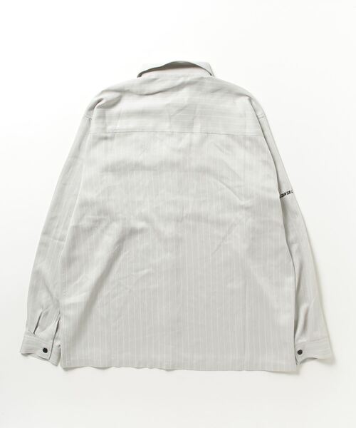 SANTA CRUZ(サンタクルーズ)の「【ムラサキスポーツ限定】SANTACRUZ/サンタクルーズ 長袖シャツ ワークシャツ ストライプ柄 502241202(シャツ/ブラウス・メンズ・ライトベージュ/グレイッシュブルー・L/XL/M)」の12枚目の写真