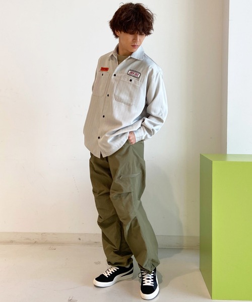 SANTA CRUZ(サンタクルーズ)の「【ムラサキスポーツ限定】SANTACRUZ/サンタクルーズ 長袖シャツ ワークシャツ ストライプ柄 502241202(シャツ/ブラウス・メンズ・ライトベージュ/グレイッシュブルー・L/XL/M)」の5枚目の写真