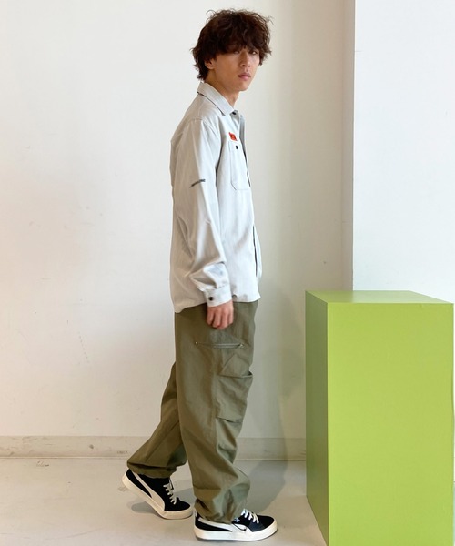 SANTA CRUZ(サンタクルーズ)の「【ムラサキスポーツ限定】SANTACRUZ/サンタクルーズ 長袖シャツ ワークシャツ ストライプ柄 502241202(シャツ/ブラウス・メンズ・ライトベージュ/グレイッシュブルー・L/XL/M)」の7枚目の写真