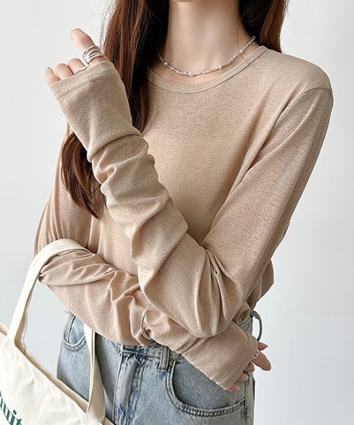 COCOMOMO(ココモモ)の「ロングシーズン使える スラブシアートップス カットソー 長袖 シアートップス シアーロンT レイヤードトップス シアーインナー スラブ シアー トップス UV対策 春服 夏服 秋服(Tシャツ/カットソー・レディース・ホワイト/ピンク/ライトグレー/ホワイト系その他/ミント/ブルー系その他/スカイブルー/オリーブ/ブラック/ピンク系その他/グレー系その他/ブラック系その他/ダークグレー/オレンジ系その他/チェリーピンク/ブラウン系その他/ブラウン系/ライトブルー/ベージュ系その他/ライトグレー系/ピンク系/パープル系その他/シルバーグレー/ブラウン/ブルー系/ベージュ/パープル/モカ/オレンジ・L/M/S)」の15枚目の写真