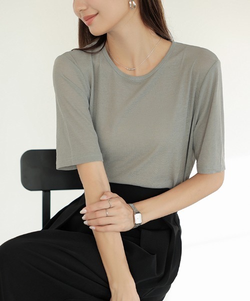 COCOMOMO(ココモモ)の「ロングシーズン使える スラブシアートップス カットソー 長袖 シアートップス シアーロンT レイヤードトップス シアーインナー スラブ シアー トップス UV対策 春服 夏服 秋服(Tシャツ/カットソー・レディース・ホワイト/ピンク/ライトグレー/ホワイト系その他/ミント/ブルー系その他/スカイブルー/オリーブ/ブラック/ピンク系その他/グレー系その他/ブラック系その他/ダークグレー/オレンジ系その他/チェリーピンク/ブラウン系その他/ブラウン系/ライトブルー/ベージュ系その他/ライトグレー系/ピンク系/パープル系その他/シルバーグレー/ブラウン/ブルー系/ベージュ/パープル/モカ/オレンジ・L/M/S)」の9枚目の写真