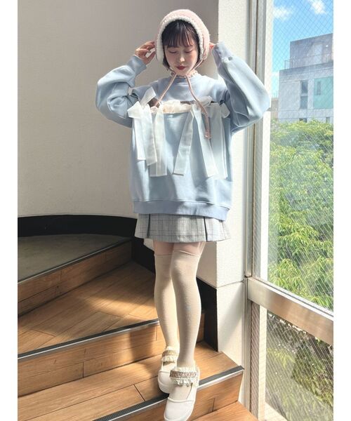 merry jenny（メリージェニー）の「リボンでつないだトレーナー（スウェット・レディース・ブラック/ブルー/アイボリー・FREE）」の10枚目の写真