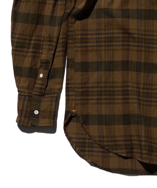 BEAMS PLUS(ビームスプラス)の「BEAMS PLUS / マドラス ボタンダウン シャツ クラシックフィット(シャツ/ブラウス・メンズ・ブラウン/イエロー/オリーブ・M/L/S/XL)」の15枚目の写真