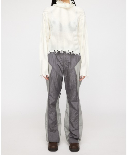 LAGUA GEM(ラグアジェム)の「LOOSEY タートルネック(ニット/セーター・レディース・イエロー/ホワイト/ライトグレー・FREE)」の9枚目の写真