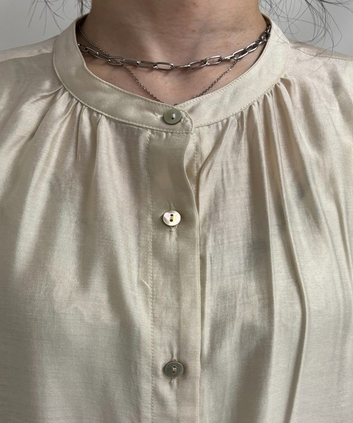 un dix cors(アンディコール)の「肩タックバンドカラーシャツ(シャツ/ブラウス・レディース・アイボリー/ベージュ/ネイビー/グリーン・FREE)」の16枚目の写真