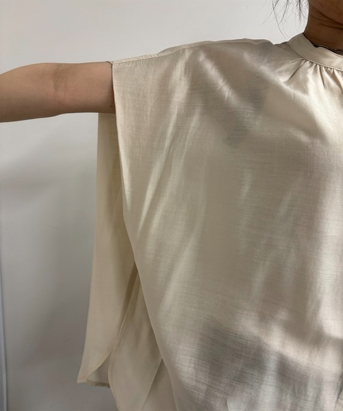 un dix cors(アンディコール)の「肩タックバンドカラーシャツ(シャツ/ブラウス・レディース・アイボリー/ベージュ/ネイビー/グリーン・FREE)」の19枚目の写真