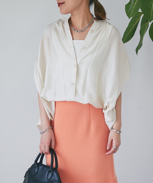 un dix cors(アンディコール)の「肩タックバンドカラーシャツ(シャツ/ブラウス・レディース・アイボリー/ベージュ/ネイビー/グリーン・FREE)」の10枚目の写真