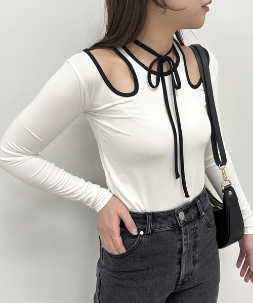 U by SPICK&SPAN(ユーバイスピックアンドスパン)の「バイカラーカッティングプルオーバー(Tシャツ/カットソー・レディース・ホワイト/ブラック・FREE)」の2枚目の写真