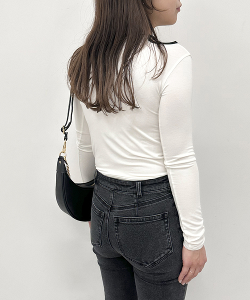 U by SPICK&SPAN(ユーバイスピックアンドスパン)の「バイカラーカッティングプルオーバー(Tシャツ/カットソー・レディース・ホワイト/ブラック・FREE)」の8枚目の写真