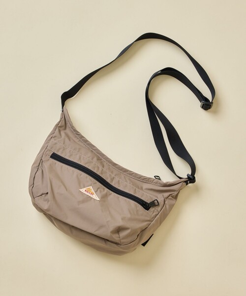 FREAK'S STORE(フリークスストア)の「限定展開 KELTY/ケルティ HALF MOON MINI SHOULDER(ショルダーバッグ)(ショルダーバッグ・レディース・ベージュ/キャメル/ブラック/グレー・ONE SIZE)」の3枚目の写真