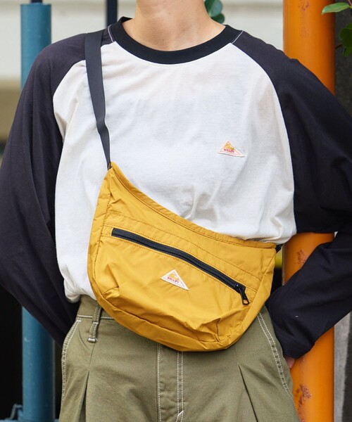 FREAK'S STORE(フリークスストア)の「限定展開 KELTY/ケルティ HALF MOON MINI SHOULDER(ショルダーバッグ)(ショルダーバッグ・レディース・ベージュ/キャメル/ブラック/グレー・ONE SIZE)」の12枚目の写真