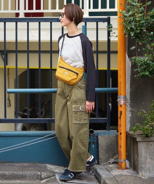 FREAK'S STORE(フリークスストア)の「限定展開 KELTY/ケルティ HALF MOON MINI SHOULDER(ショルダーバッグ)(ショルダーバッグ・レディース・ベージュ/キャメル/ブラック/グレー・ONE SIZE)」の13枚目の写真