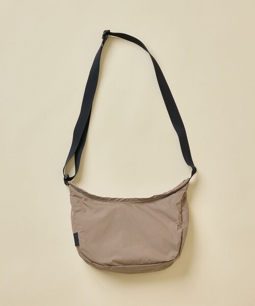 FREAK'S STORE(フリークスストア)の「限定展開 KELTY/ケルティ HALF MOON MINI SHOULDER(ショルダーバッグ)(ショルダーバッグ・レディース・ベージュ/キャメル/ブラック/グレー・ONE SIZE)」の15枚目の写真