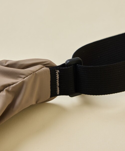 FREAK'S STORE(フリークスストア)の「限定展開 KELTY/ケルティ HALF MOON MINI SHOULDER(ショルダーバッグ)(ショルダーバッグ・レディース・ベージュ/キャメル/ブラック/グレー・ONE SIZE)」の18枚目の写真