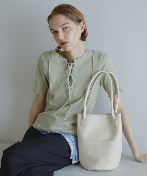 Aunt Marie's(アントマリーズ)の「2WAYレースアップハーフスリーブトップス(Tシャツ/カットソー・レディース・ブラック/ホワイト/ネイビー/ライトグリーン/ピンク・FREE)」の9枚目の写真