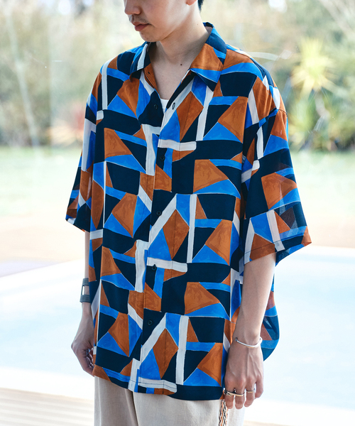 EDIFICE(エディフィス)の「【DEVEAUX / デヴォー】オールオーバープリント 半袖シャツ(シャツ/ブラウス・メンズ・ホワイト/ブルー系その他/ライトブルー/エメラルドブルー・SMALL/MEDIUM/LARGE)」の4枚目の写真