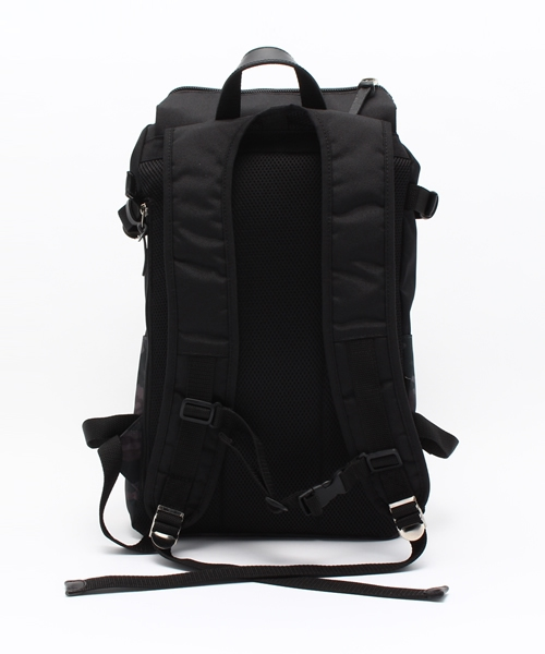 MAKAVELIC(マキャベリック)の「【MAKAVELIC】TRUCKS DOUBLE BELT DAYPACK(バックパック/リュック・メンズ・ブラック/その他21・フリ-)」の11枚目の写真