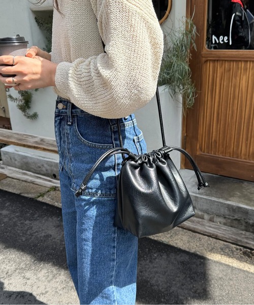 LE MORE（リモア）の「エコレザー巾着ショルダーバッグ（ショルダーバッグ・レディース・ブラック/アイボリー/シルバー・FREE）」の21枚目の写真