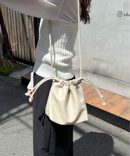 セール】エコレザー巾着ショルダーバッグ（ショルダーバッグ）｜LE