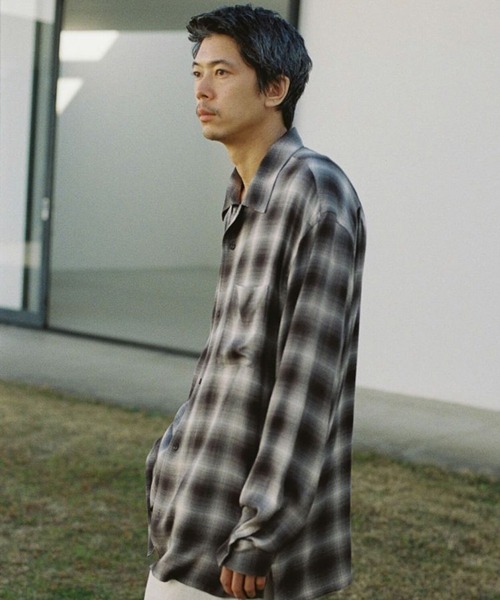 LIDNM(リドム)の「PEACH RAYON OMBRE SHIRT(シャツ/ブラウス・メンズ・ヘザーグレー・LARGE/SMALL/MEDIUM)」の7枚目の写真