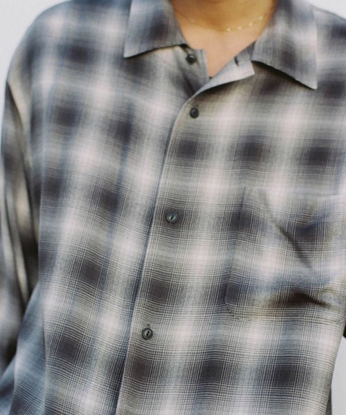 LIDNM(リドム)の「PEACH RAYON OMBRE SHIRT(シャツ/ブラウス・メンズ・ヘザーグレー・LARGE/SMALL/MEDIUM)」の5枚目の写真