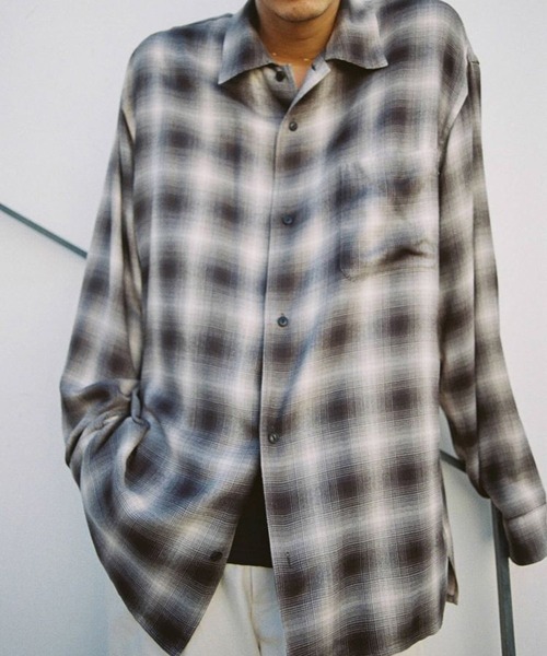 LIDNM(リドム)の「PEACH RAYON OMBRE SHIRT(シャツ/ブラウス・メンズ・ヘザーグレー・LARGE/SMALL/MEDIUM)」の9枚目の写真