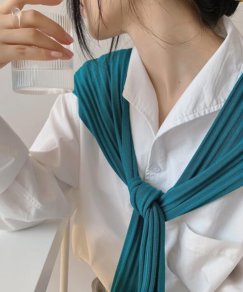 VIBGYOR Women（ヴィブジョー　ウィメン）の「【resonance】シンプル リブ編み サマーニット/肩掛けストール【10色展開】（ストール/ショール・レディース・ライトイエロー/グレイッシュブルー/オレンジ/ブラック/スモークピンク/ブルーグリーン/スカイブルー/ライトベージュ/ホワイト/ミント・FREE）」の6枚目の写真