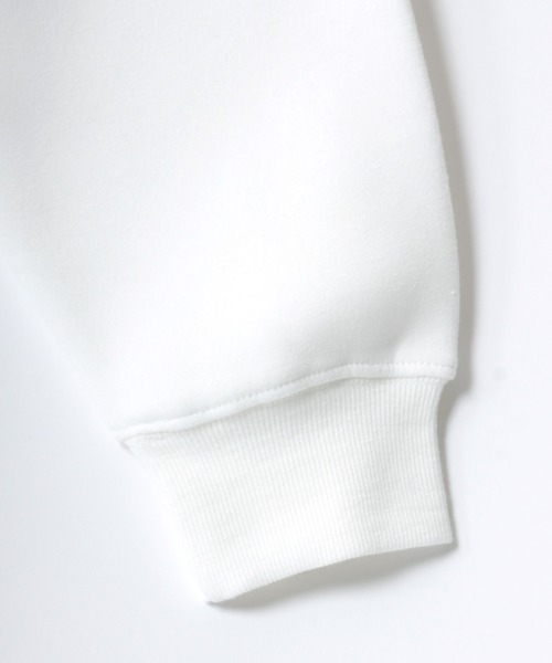 Lazar(ラザル)の「Lazar 別注 Heart Embroidery Sweat/オーバーサイズ 裏起毛 ハート柄 ワンポイント刺繍 スウェット トレーナー/長袖 トップス プルオーバー/レディース メンズ(スウェット・レディース・ブラック/グレー系その他/アッシュグレー/ブラック系その他/ホワイト/ホワイト系その他・M/L/LL)」の15枚目の写真