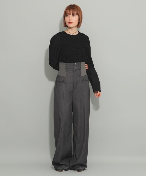 Ray BEAMS（レイビームス）の「シャーリング クルーネック ブラウス（シャツ/ブラウス・レディース・ブラック/ベージュ・ONE SIZE）」の3枚目の写真