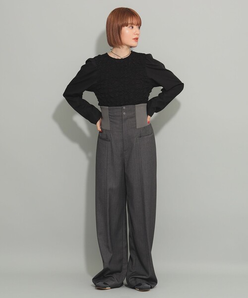 Ray BEAMS（レイビームス）の「シャーリング クルーネック ブラウス（シャツ/ブラウス・レディース・ブラック/ベージュ・ONE SIZE）」の4枚目の写真