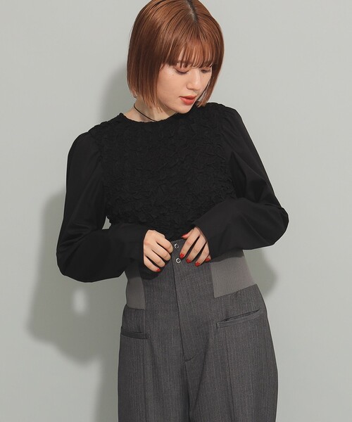 Ray BEAMS（レイビームス）の「シャーリング クルーネック ブラウス（シャツ/ブラウス・レディース・ブラック/ベージュ・ONE SIZE）」の6枚目の写真