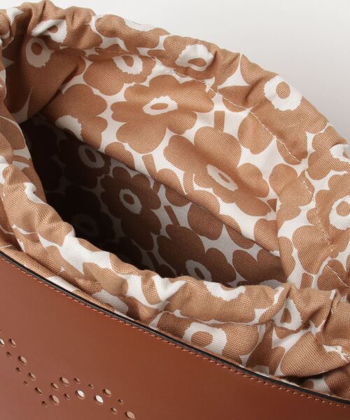 marimekko(マリメッコ)の「Unikko / Imprint Tote(ショルダーバッグ・レディース・ブラウン・FREE)」の8枚目の写真