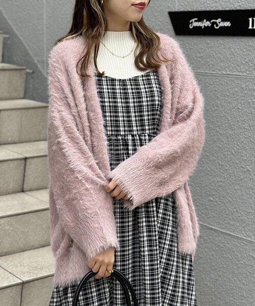 w closet（ダブルクローゼット）の「フェザーBIGカーディガン（カーディガン/ボレロ・レディース・オフホワイト/グリーン/ピンク/グレー・FREE）」の21枚目の写真